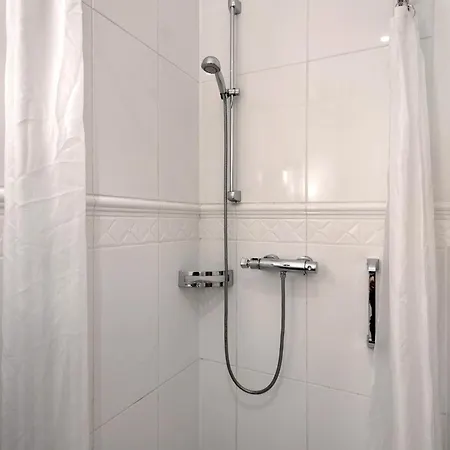 Gut Rattelvitz - Parterre Mitte Apartamento