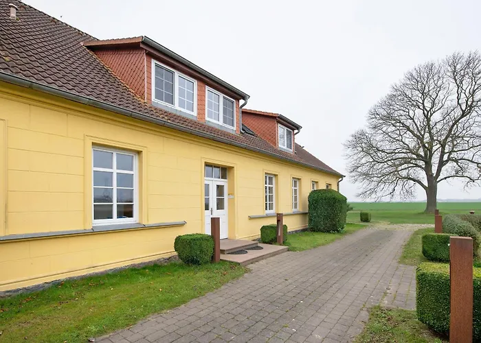 Gut Rattelvitz - Parterre Mitte Gingst